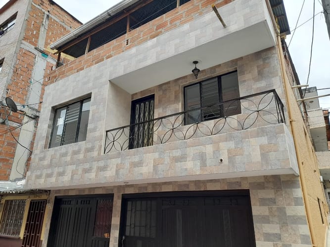 Casa de 3 alcobas en arriendo en Los Alcazares, Medellín, 91 m² · foto 6 de 20