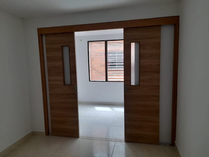 Casa de 3 alcobas en arriendo en Los Alcazares, Medellín, 91 m² · foto 7 de 20