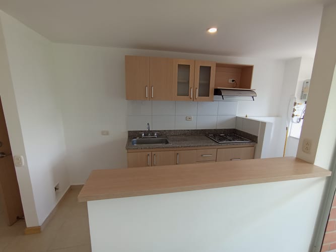 Apartamento de 3 alcobas en arriendo en Loma De La Doctora, Sabaneta, 87 m² · foto 4 de 17
