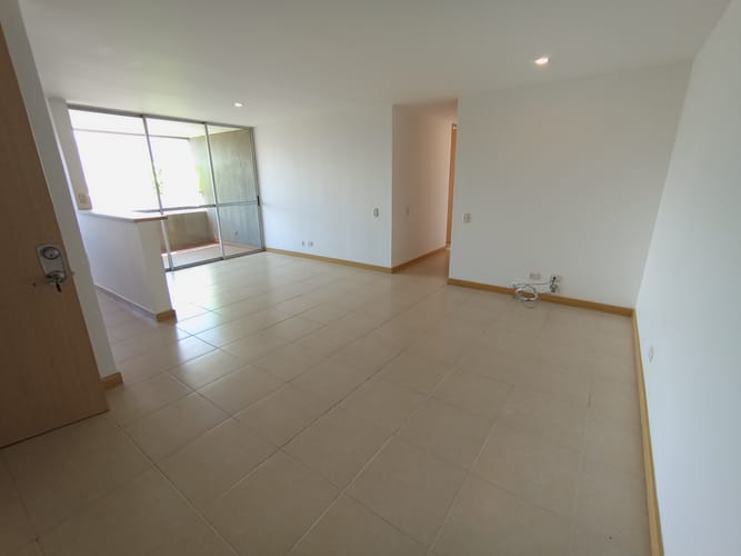 Apartamento de 3 alcobas en arriendo en Loma De La Doctora, Sabaneta, 87 m² · foto 5 de 17