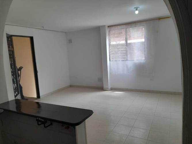 Casa de 3 alcobas en arriendo en Los Alcazares, Medellín, 91 m² · foto 9 de 20