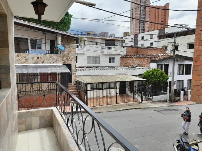 Casa de 3 alcobas en arriendo en Los Alcazares, Medellín, 91 m² · foto 11 de 20