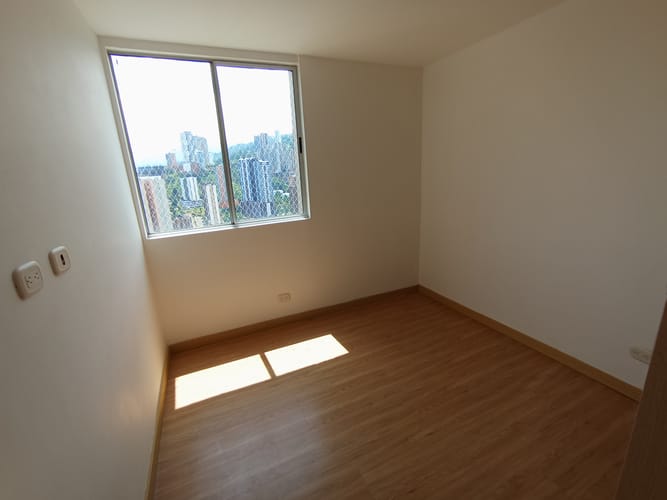 Apartamento de 3 alcobas en arriendo en Loma De La Doctora, Sabaneta, 87 m² · foto 11 de 17