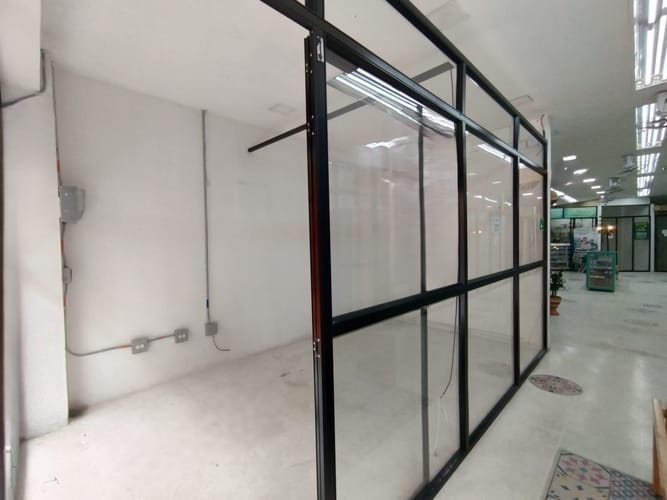 Local en arriendo en Simon Bolivar Sb (Centro), Copacabana, 13 m² · foto 4 de 7