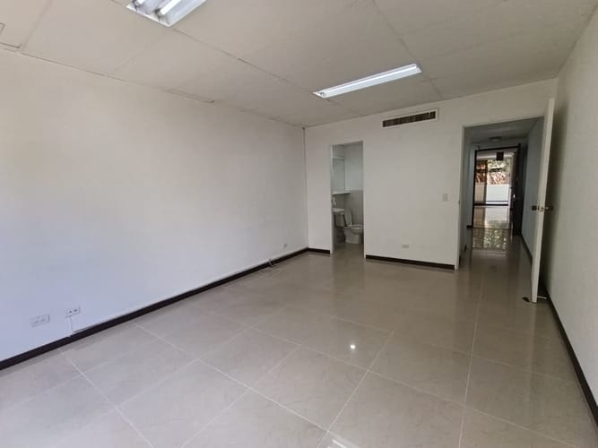 Oficina en arriendo en La Ceja, 35 m² · foto 3 de 10