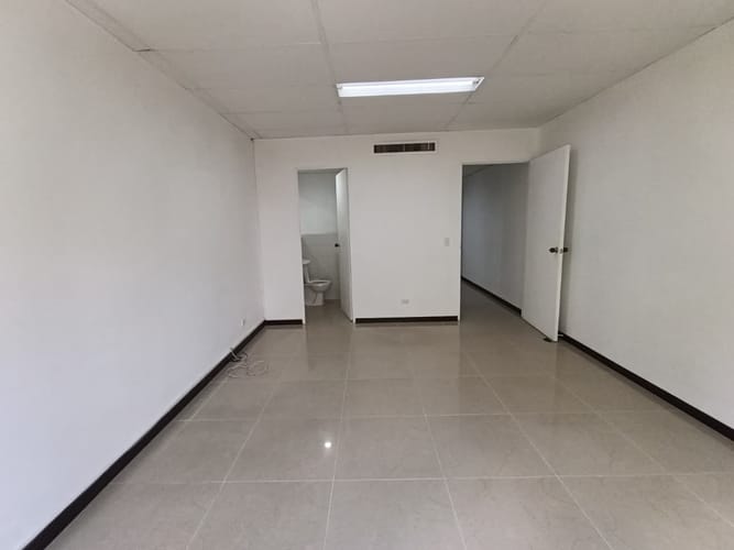 Oficina en arriendo en La Ceja, 35 m² · foto 4 de 10