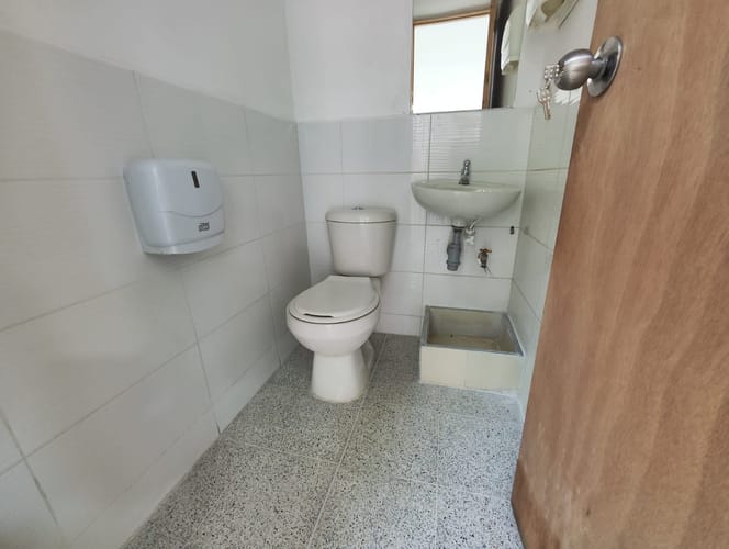 Local en arriendo en Laureles, Medellín, 190 m² · foto 13 de 16