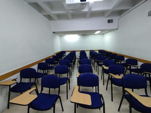 Oficina en arriendo en La Candelaria, Medellín, 235 m² · foto 8 de 20