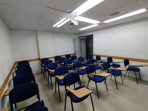 Oficina en arriendo en La Candelaria, Medellín, 235 m² · foto 11 de 20