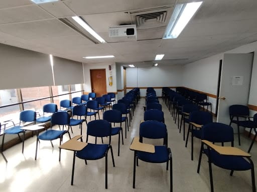 Oficina en arriendo en La Candelaria, Medellín, 235 m² · foto 13 de 20
