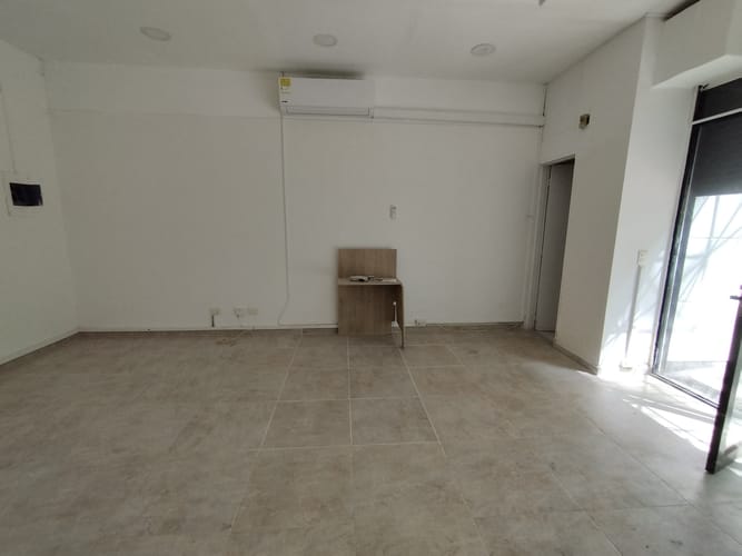 Local en arriendo en El Poblado, Medellín, 35 m² · foto 2 de 7