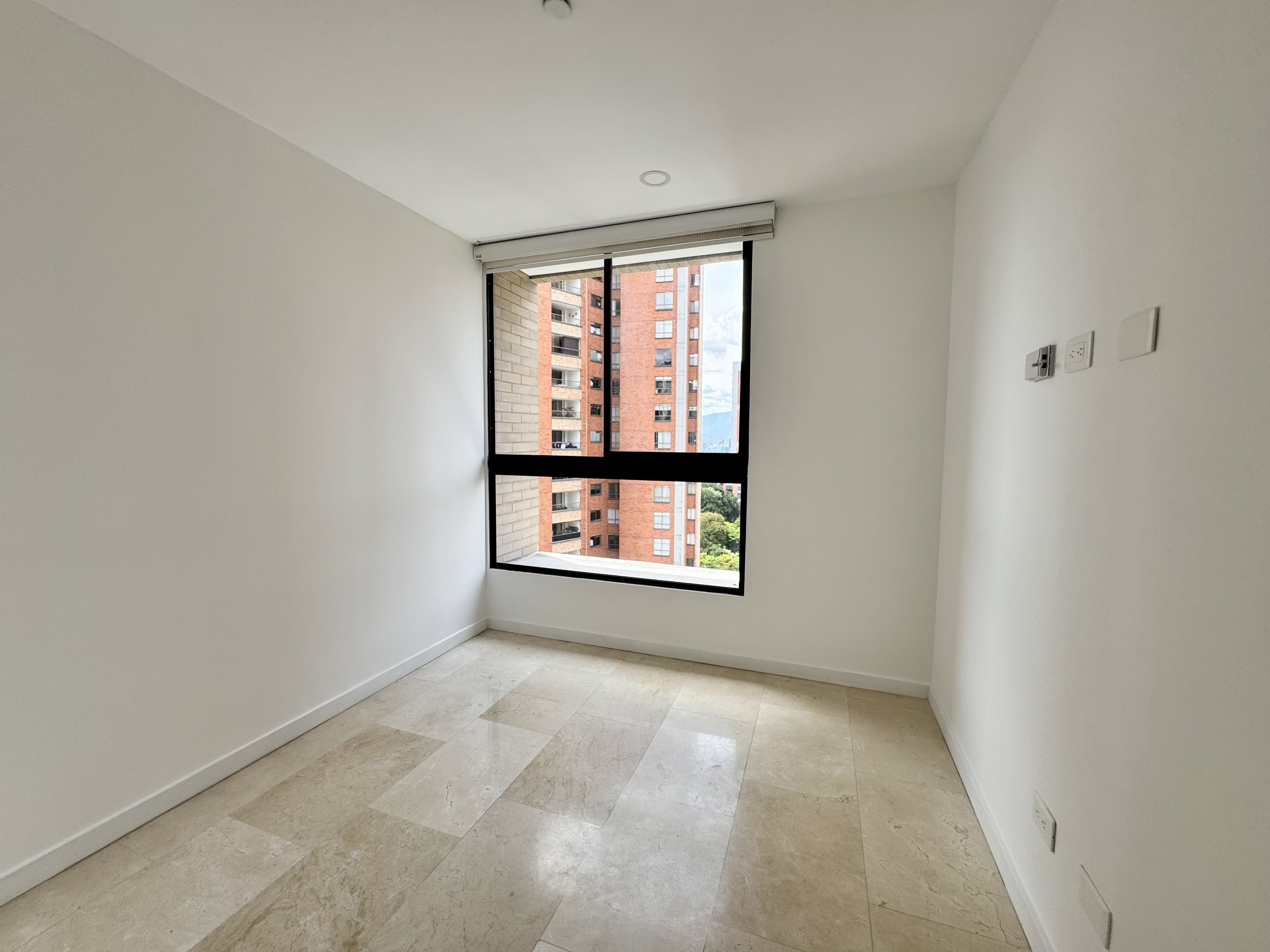 Apartamento en arriendo en El Poblado, Medellín · foto 5 de 19