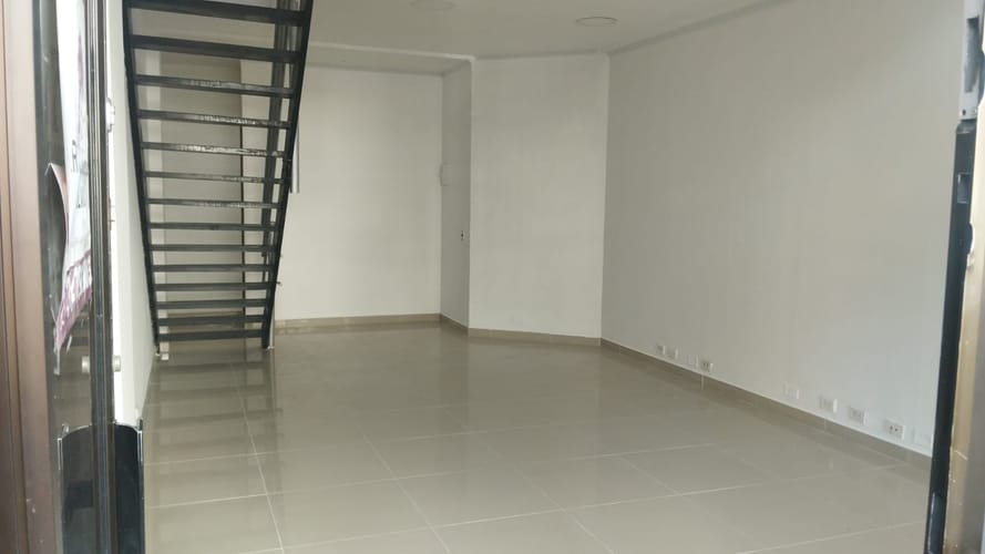 Local en arriendo en Laureles, Medellín, 45 m² · foto 2 de 8