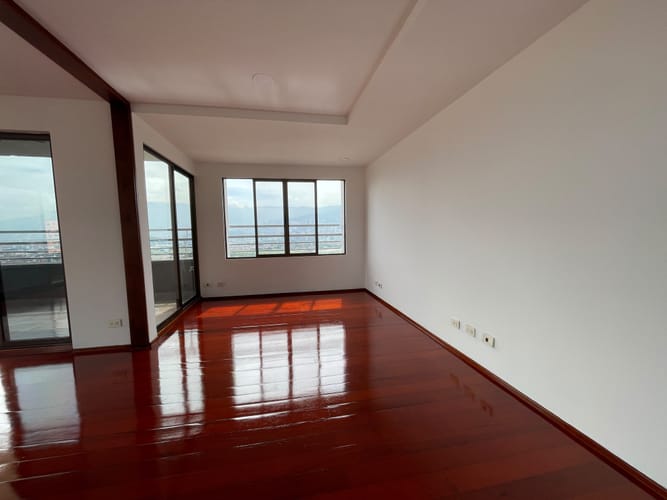 Apartamento de 3 alcobas en arriendo en Belén, Medellín, 225 m² · foto 6 de 20
