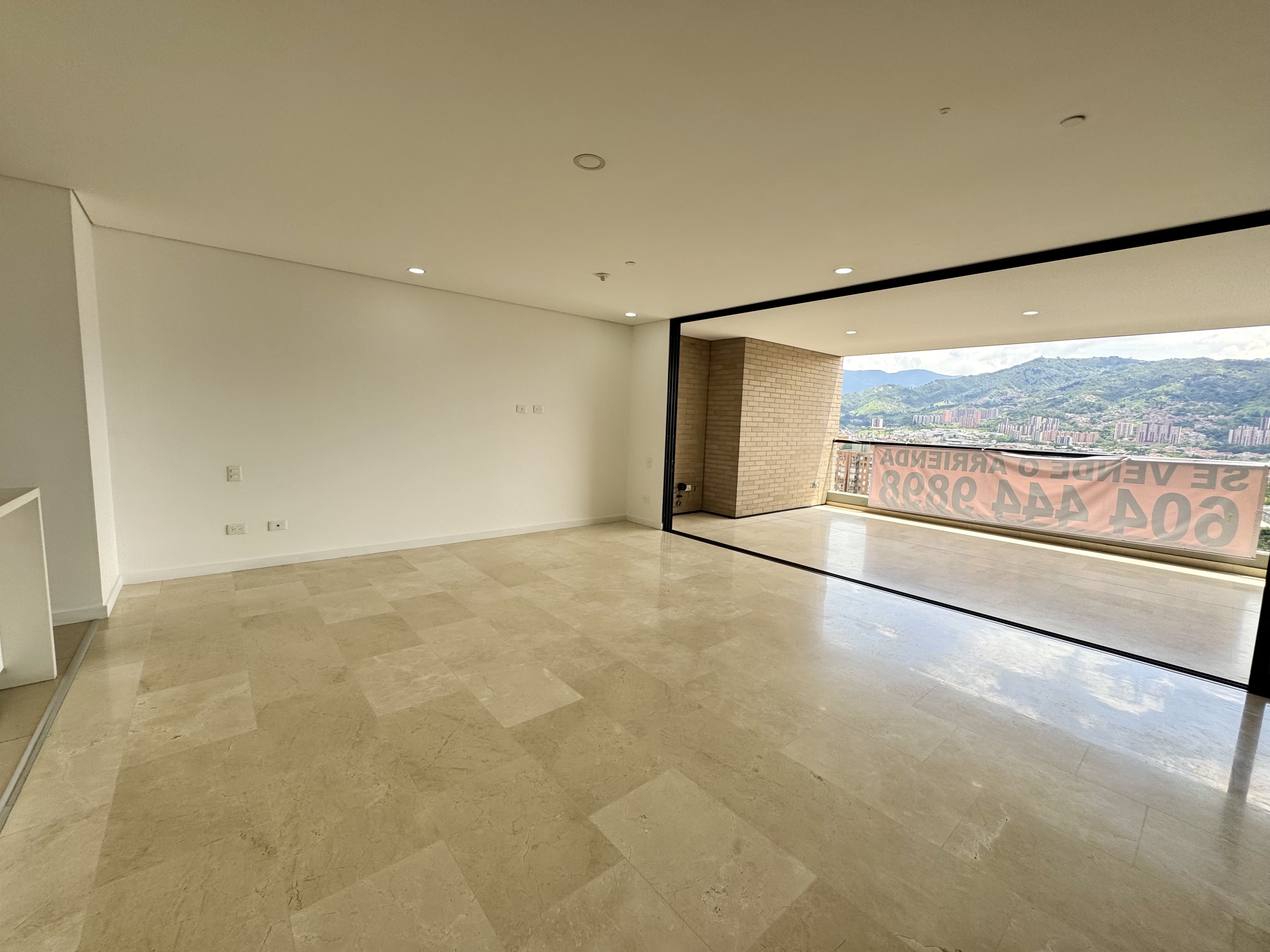 Apartamento en arriendo en El Poblado, Medellín · foto 13 de 19