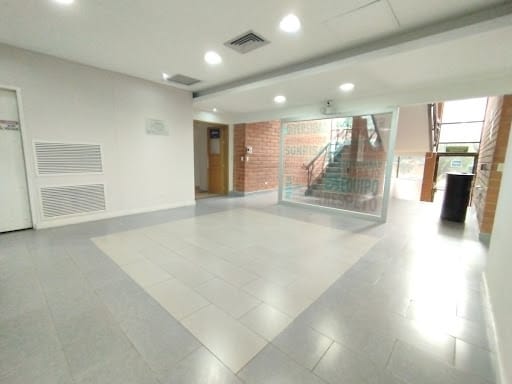 Oficina en arriendo en Zona Industrial No. 2, Itagüí, 2511 m² · foto 15 de 20
