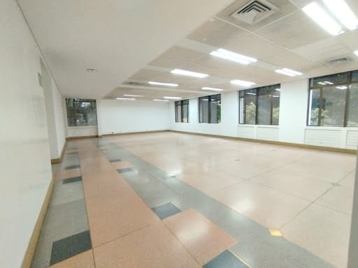 Oficina en arriendo en Zona Industrial No. 2, Itagüí, 2511 m² · foto 19 de 20
