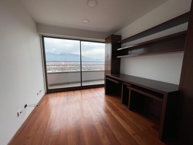 Apartamento de 3 alcobas en arriendo en Belén, Medellín, 225 m² · foto 17 de 20