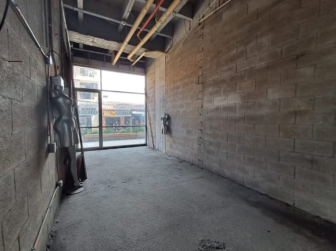 Local en arriendo en Suramérica, Itagüí, 14 m² · foto 3 de 7