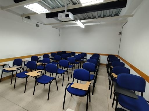 Oficina en arriendo en La Candelaria, Medellín, 244 m² · foto 2 de 20