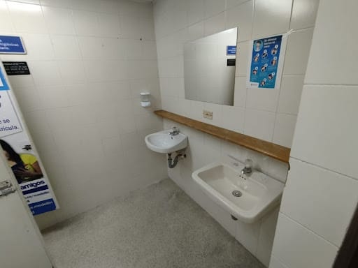 Oficina en arriendo en La Candelaria, Medellín, 244 m² · foto 7 de 20
