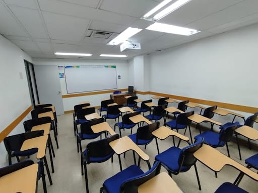 Oficina en arriendo en La Candelaria, Medellín, 244 m² · foto 11 de 20