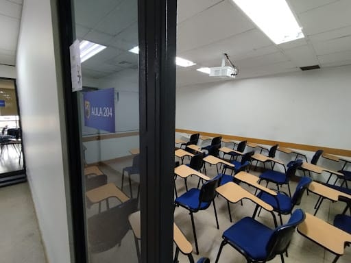 Oficina en arriendo en La Candelaria, Medellín, 244 m² · foto 13 de 20