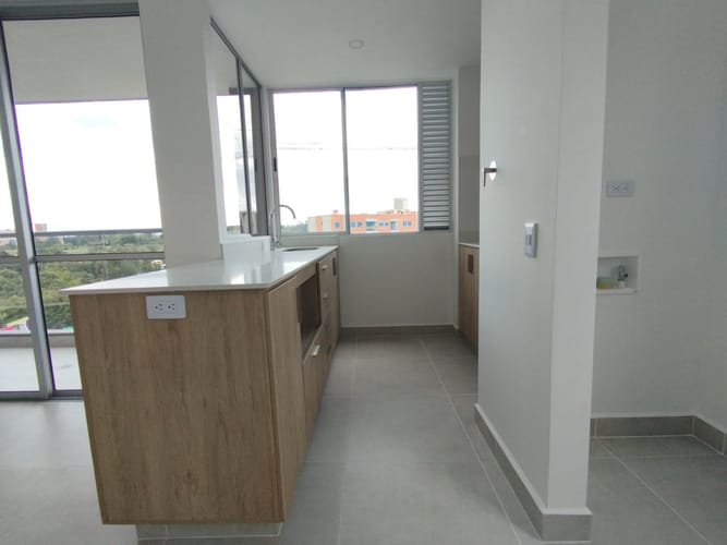 Apartamento de 3 alcobas en arriendo en Los Colegios, Rionegro, 74 m² · foto 2 de 17