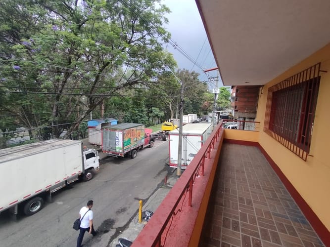 Bodega en arriendo en Caribe, Medellín, 530 m² · foto 5 de 20