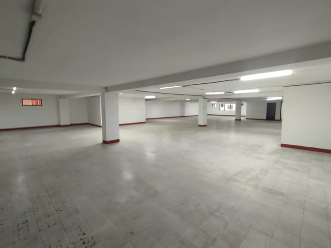 Bodega en arriendo en Caribe, Medellín, 530 m² · foto 14 de 20