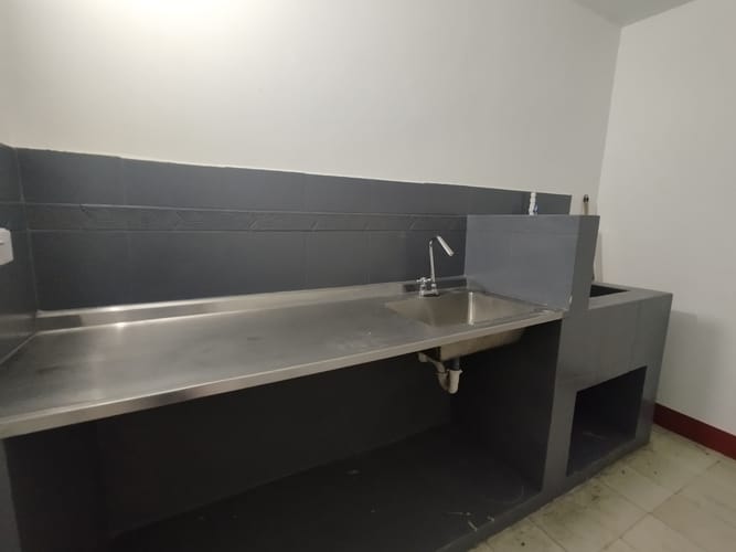Bodega en arriendo en Caribe, Medellín, 530 m² · foto 15 de 20