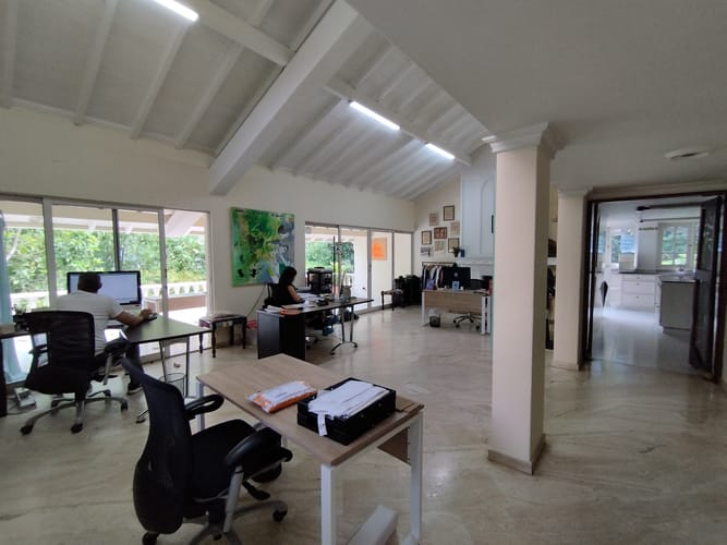 Casa de 6 alcobas en arriendo en Urbanización Las Cumbres, Medellín, 400 m² · foto 6 de 20