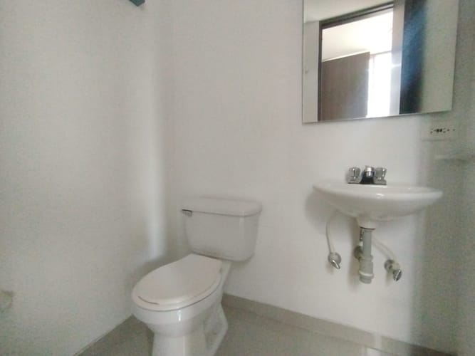 Apartamento de 3 alcobas en arriendo en El Poblado, Medellín, 143 m² · foto 3 de 20