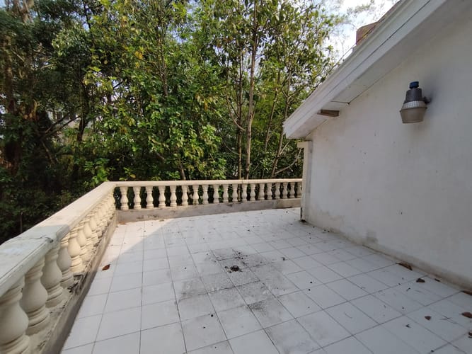 Casa de 6 alcobas en arriendo en Urbanización Las Cumbres, Medellín, 400 m² · foto 12 de 20