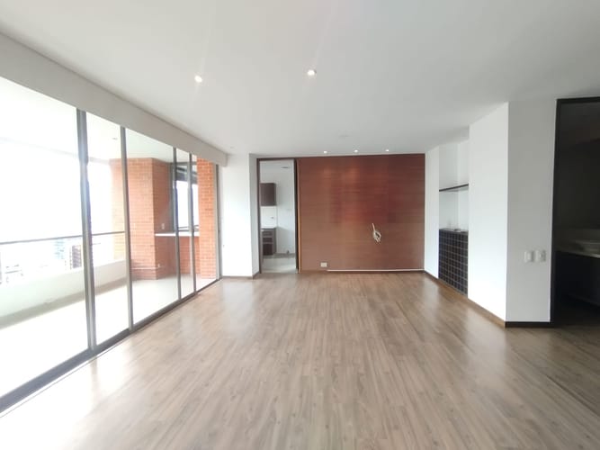 Apartamento de 3 alcobas en arriendo en El Poblado, Medellín, 143 m² · foto 10 de 20