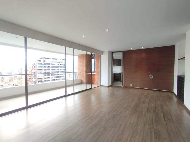 Apartamento de 3 alcobas en arriendo en El Poblado, Medellín, 143 m² · foto 11 de 20