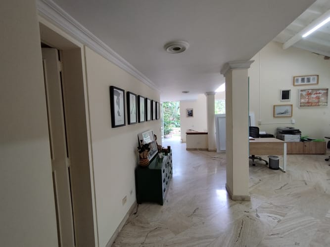 Casa de 6 alcobas en arriendo en Urbanización Las Cumbres, Medellín, 400 m² · foto 15 de 20