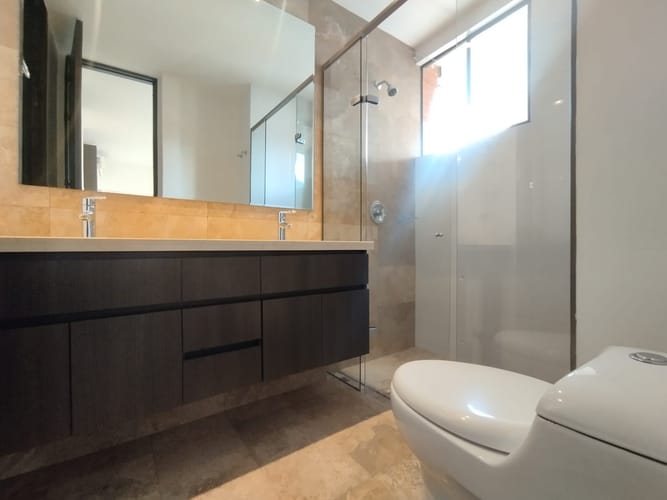 Apartamento de 3 alcobas en arriendo en El Poblado, Medellín, 143 m² · foto 20 de 20