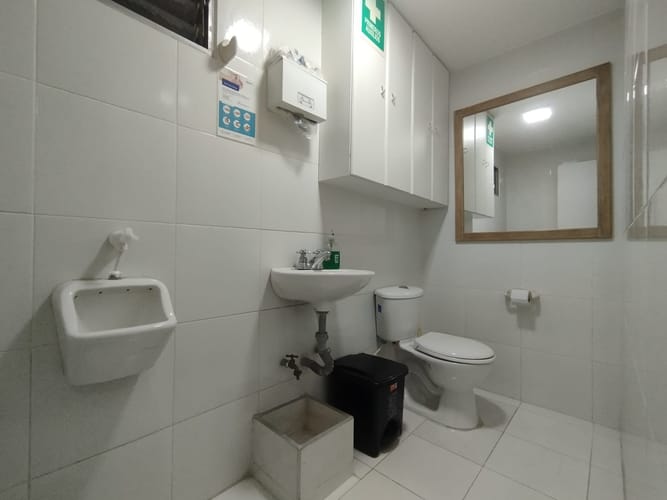 Oficina en arriendo en Laureles, Medellín, 104 m² · foto 8 de 11
