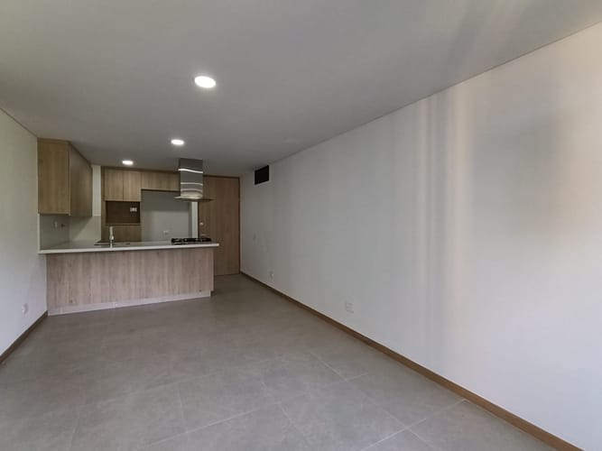 Apartamento de 2 alcobas en arriendo en San Diego, Medellín, 67 m² · foto 4 de 13