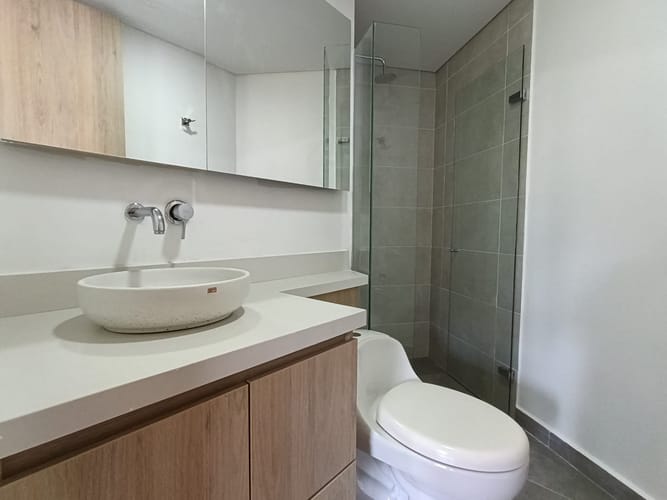 Apartamento de 2 alcobas en arriendo en San Diego, Medellín, 67 m² · foto 5 de 13