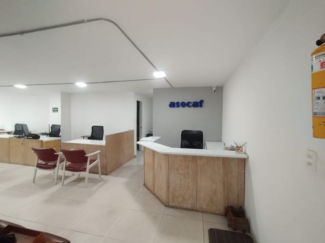 Oficina en arriendo en Laureles, Medellín, 104 m² · foto 10 de 11