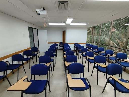 Oficina en arriendo en La Candelaria, Medellín, 479 m² · foto 6 de 20