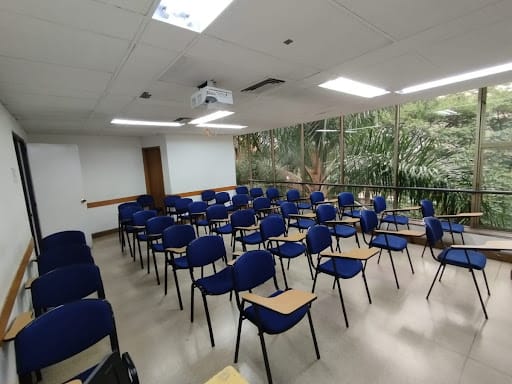 Oficina en arriendo en La Candelaria, Medellín, 479 m² · foto 7 de 20