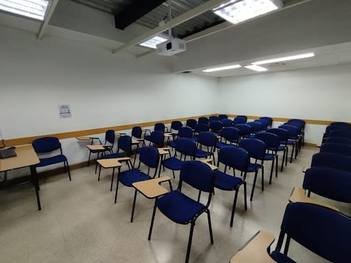 Oficina en arriendo en La Candelaria, Medellín, 479 m² · foto 12 de 20