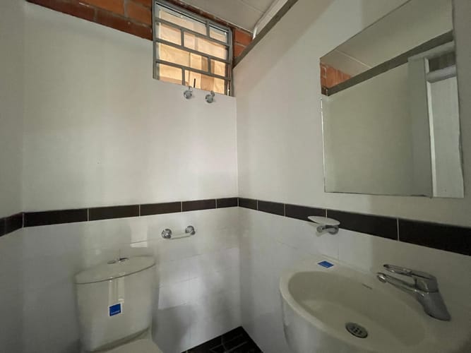 Oficina en arriendo en Laureles, Medellín, 95 m² · foto 4 de 10