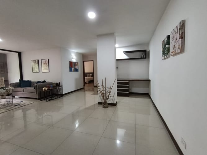 Apartamento de 2 alcobas en arriendo en La Florida, Medellín, 120 m² · foto 2 de 18