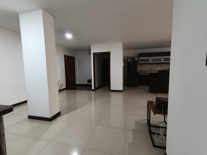 Apartamento de 2 alcobas en arriendo en La Florida, Medellín, 120 m² · foto 3 de 18