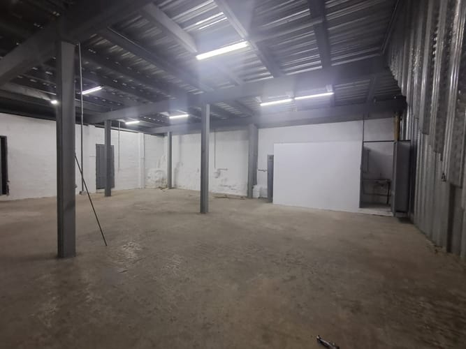 Bodega en arriendo en San Diego, Medellín, 200 m² · foto 6 de 8