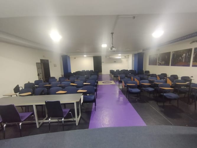 Edificio en arriendo en Prado, Medellín, 2368 m² · foto 5 de 20